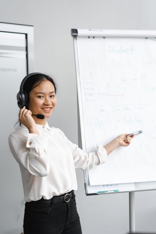 female virtual assistant making a presentation